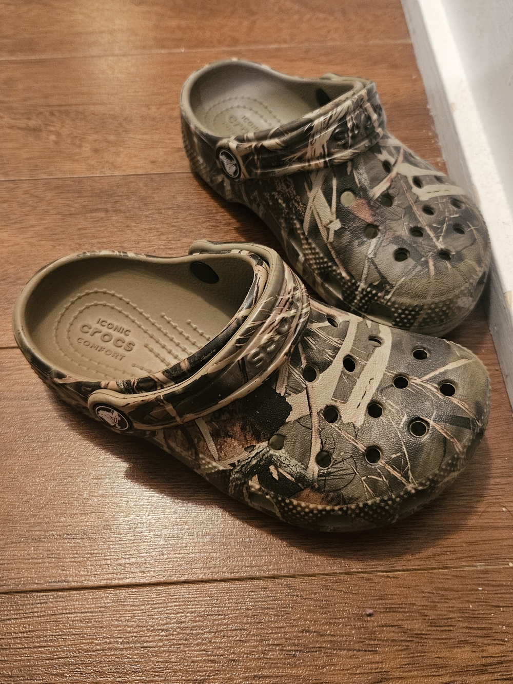 CROCS Kids' Clog in Camouflage Brown/Green